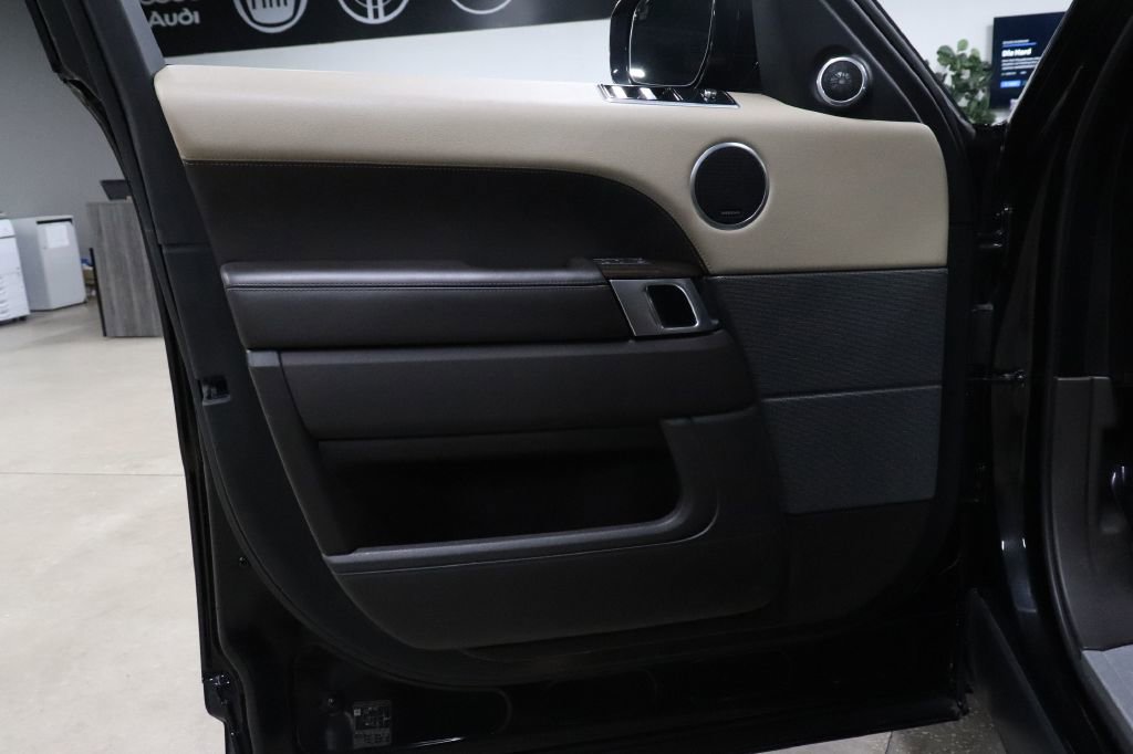 Used 2019 Land Rover Range Rover Sport HSE AWD/4WD image 9