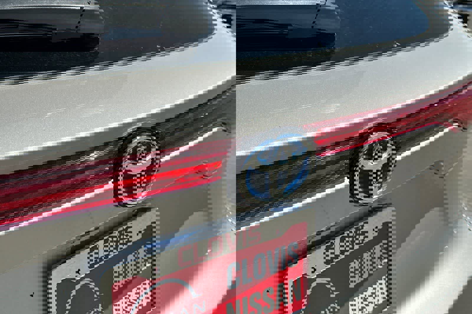 Used 2024 Toyota Venza LE image 13