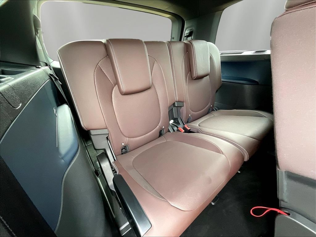 Used 2025 Volkswagen ID. Buzz Pro S RWD image 26
