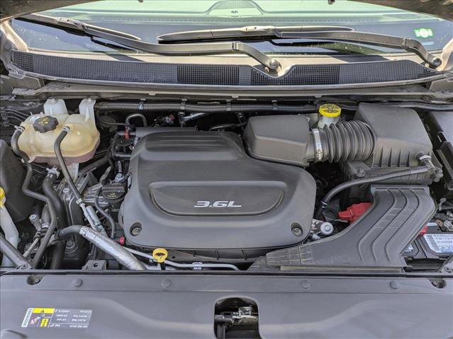 Used 2017 Chrysler Pacifica Limited FWD image 23