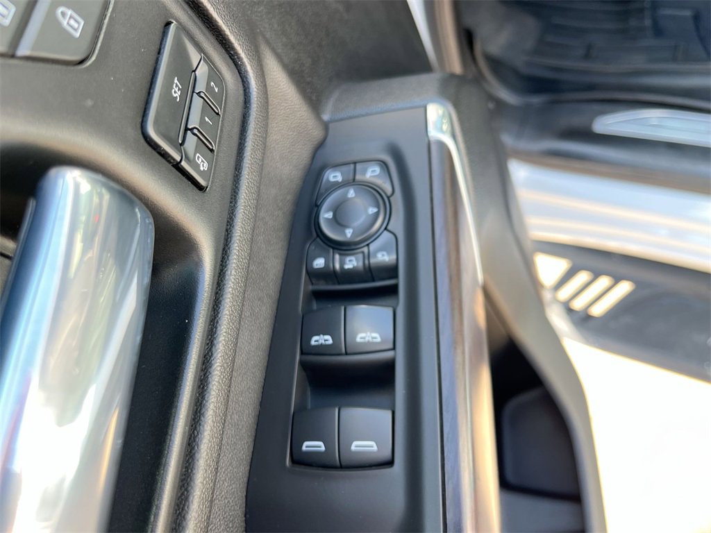 Used 2021 GMC Sierra 2500 SLT w/ SLT Convenience Package image 16