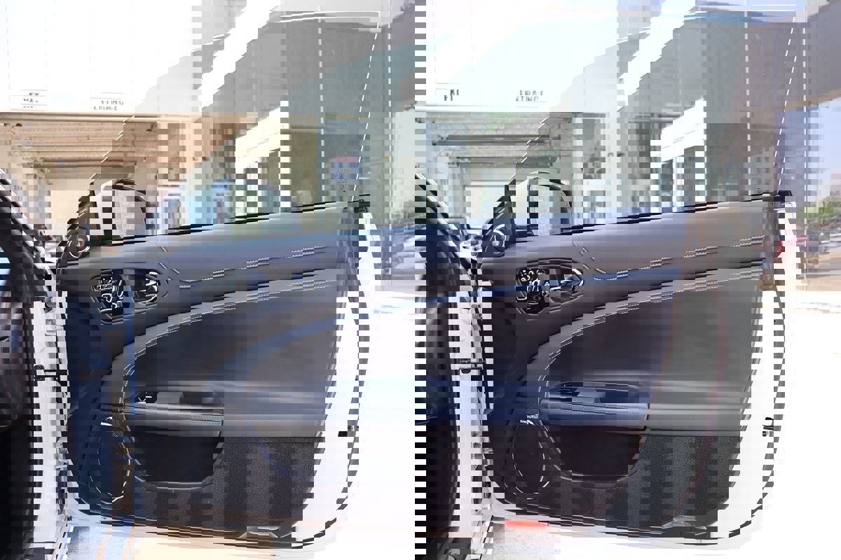 Used 2014 Jaguar XKR R image 36