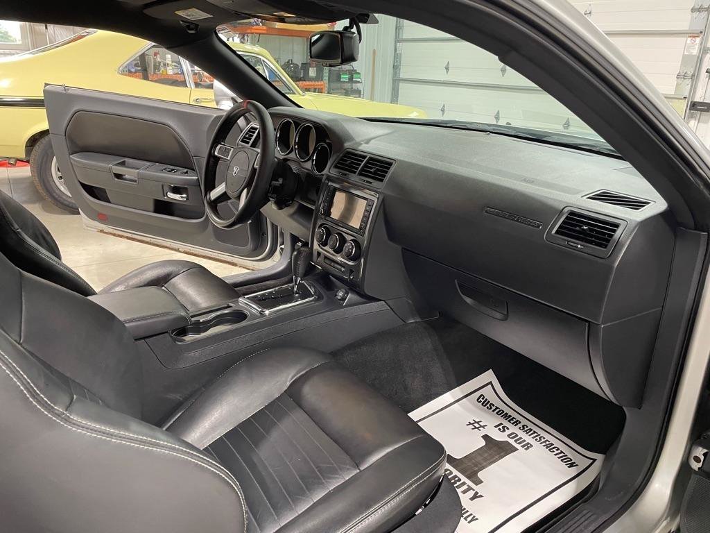 Used 2010 Dodge Challenger R/T RWD image 15