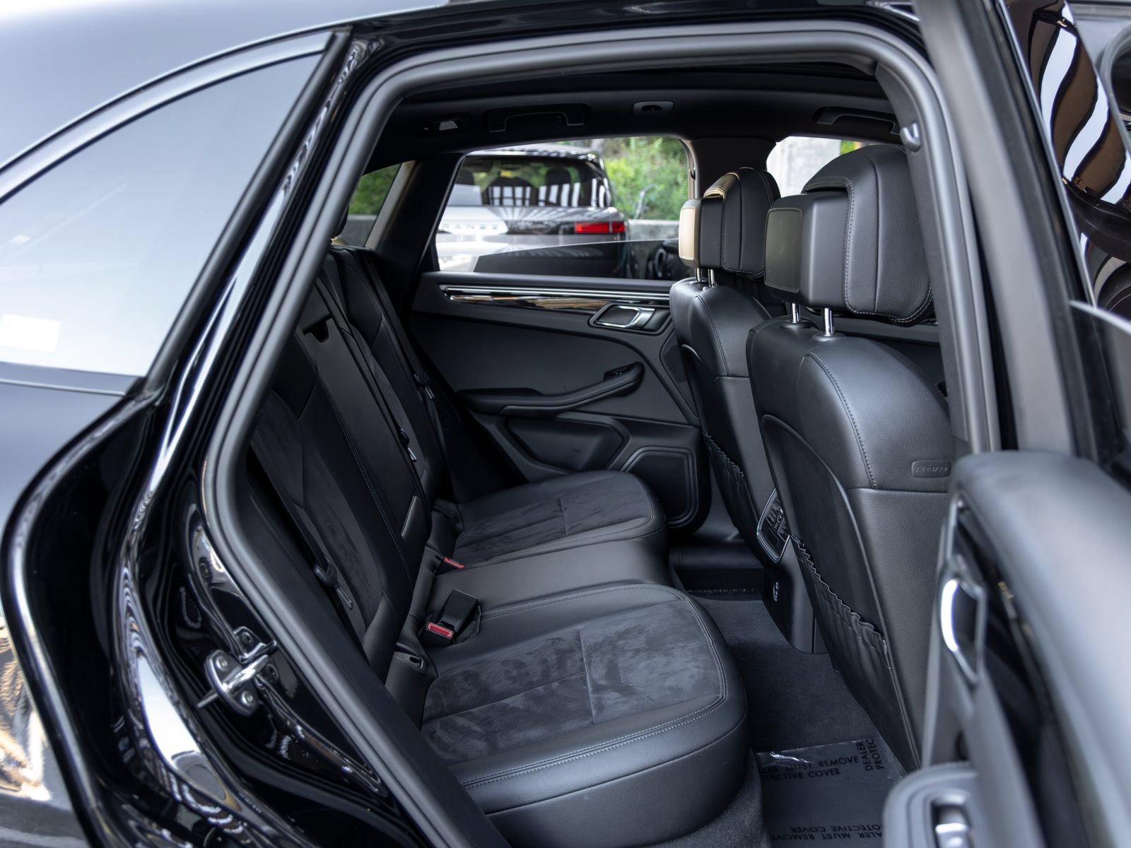 Certified 2021 Porsche Macan AWD/4WD image 50