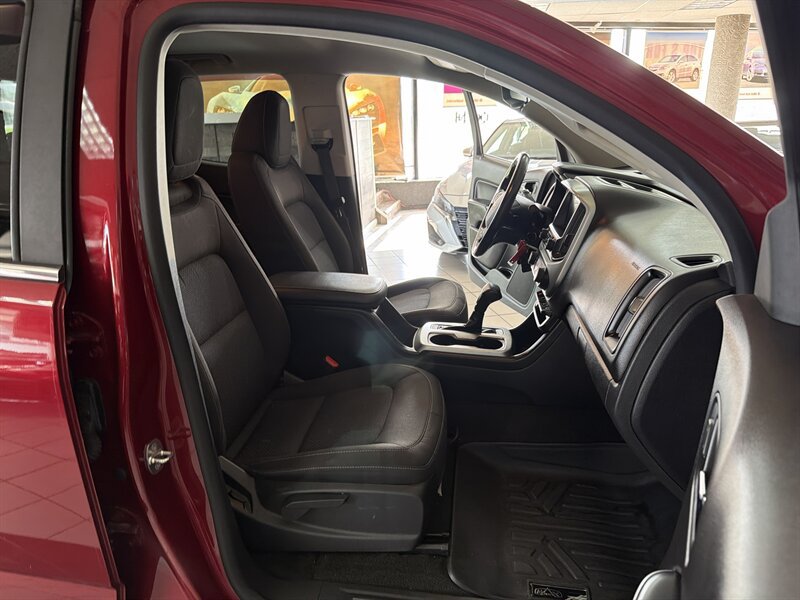 Used 2018 Chevrolet Colorado LT w/ LT Convenience Package AWD/4WD image 19