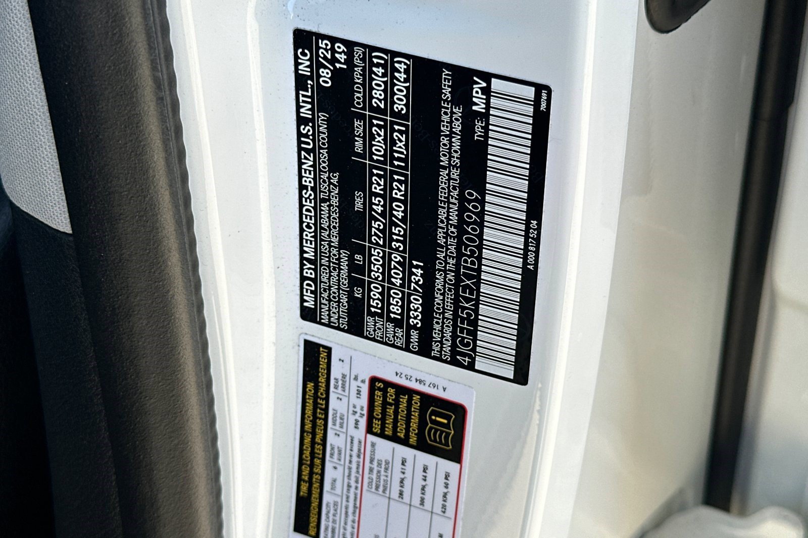 Used 2026 Mercedes-Benz GLS 450 4MATIC image 38