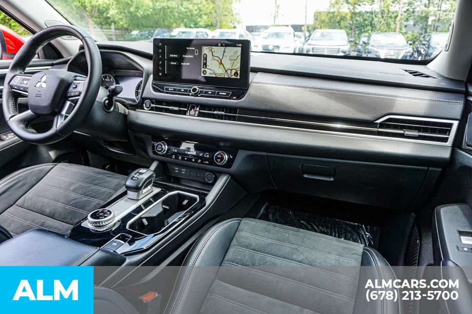 Used 2025 Mitsubishi Outlander SE FWD image 26