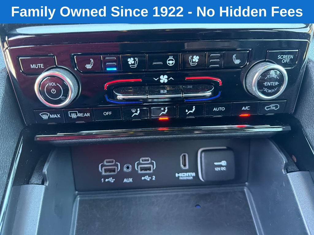 Used 2022 Jeep Grand Cherokee Summit w/ Luxury Tech Group V AWD/4WD image 32