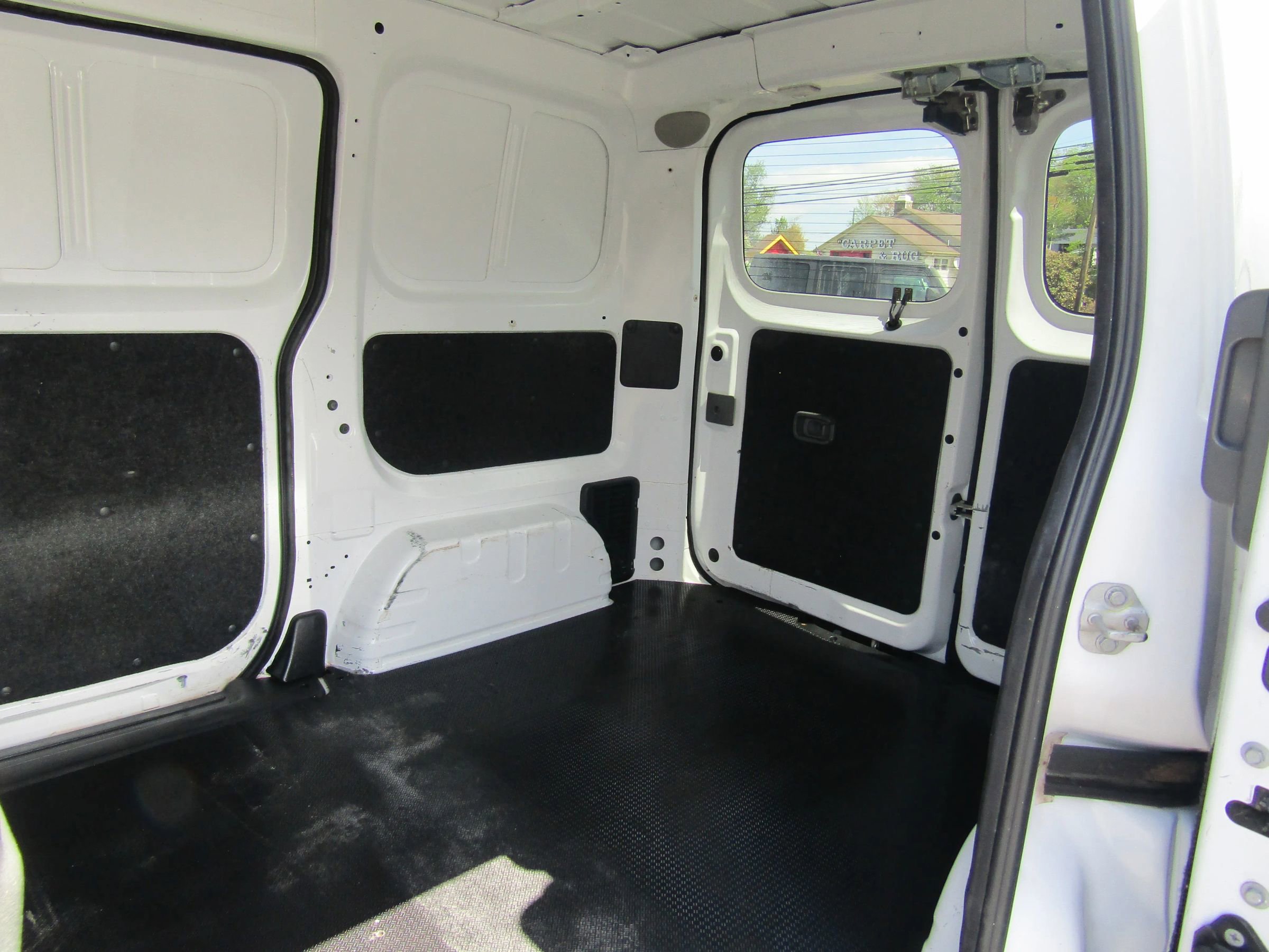 Used 2019 Nissan NV200 SV w/ Back Door Glass Package image 18