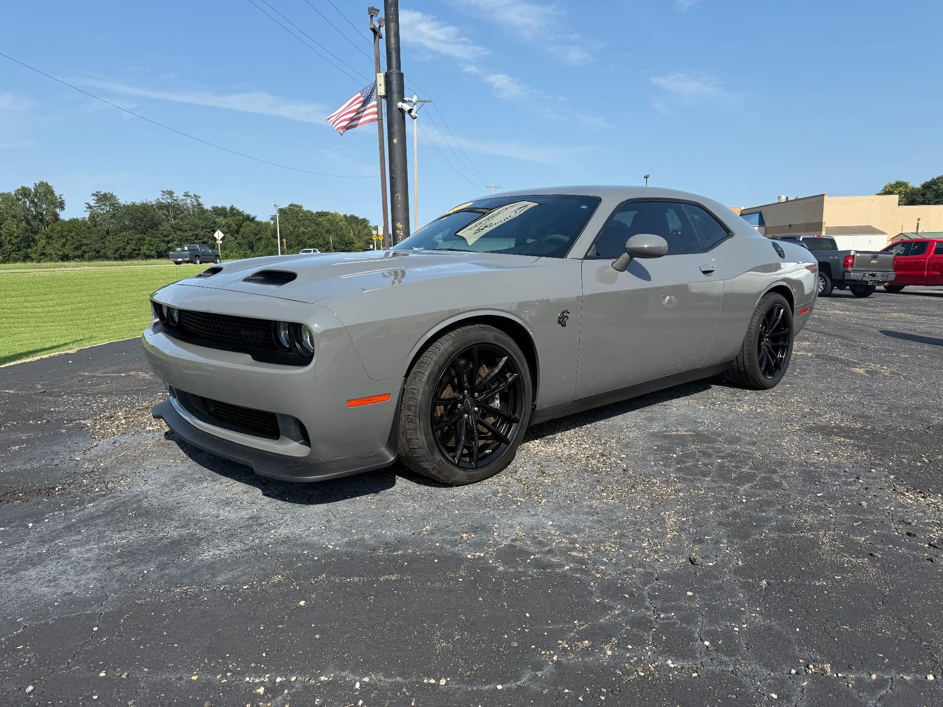 Used 2023 Dodge Challenger SRT Hellcat RWD image 2