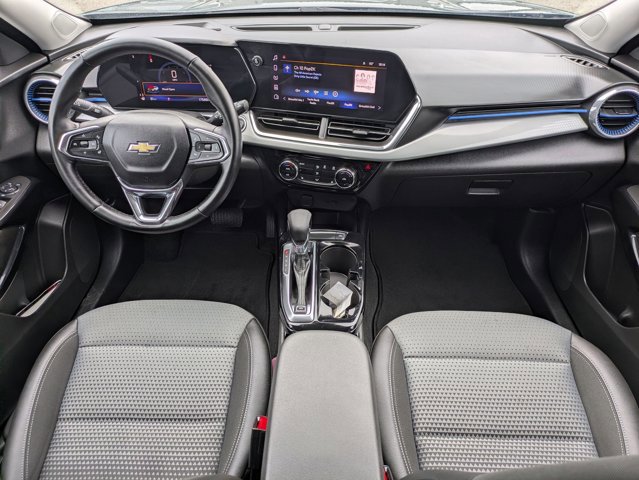 Used 2025 Chevrolet Trax LT w/ LT Convenience Package image 22