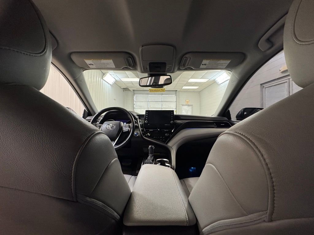 Used 2021 Toyota Camry XLE FWD image 17
