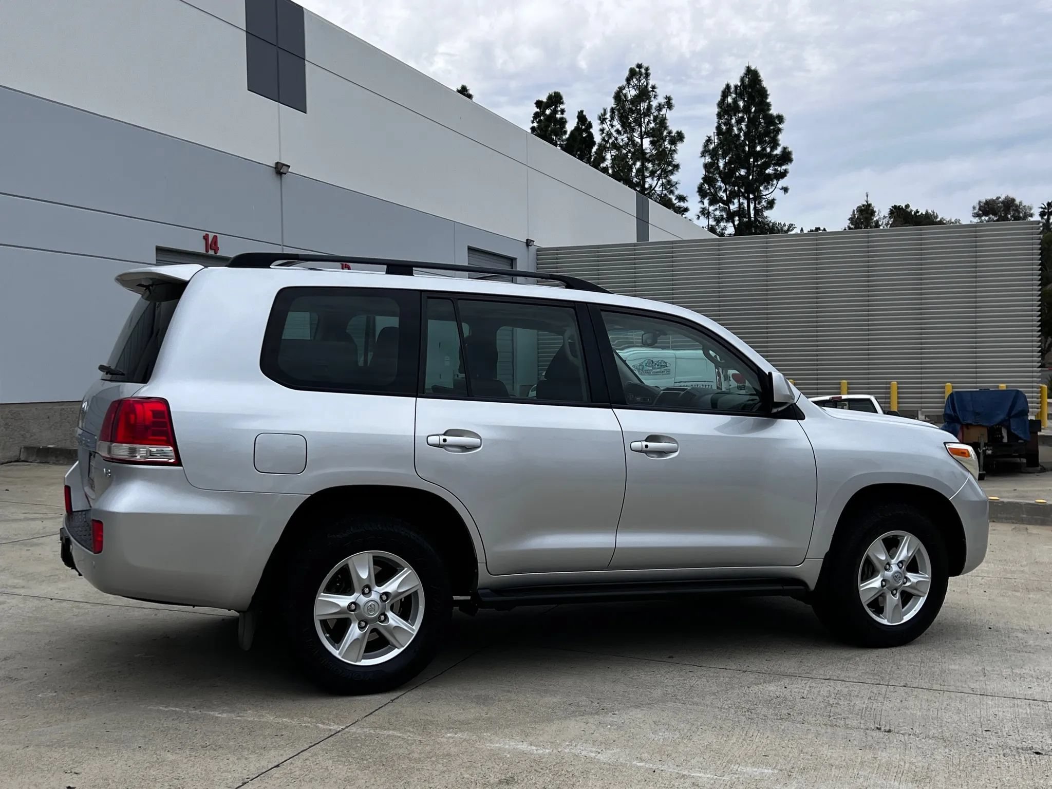 Used 2008 Toyota Land Cruiser AWD/4WD image 4