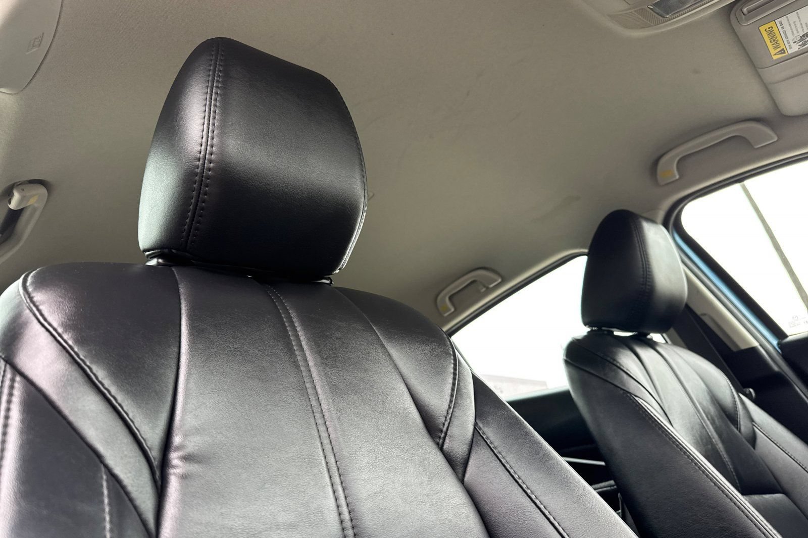 Used 2018 MAZDA MAZDA3 Touring FWD image 17