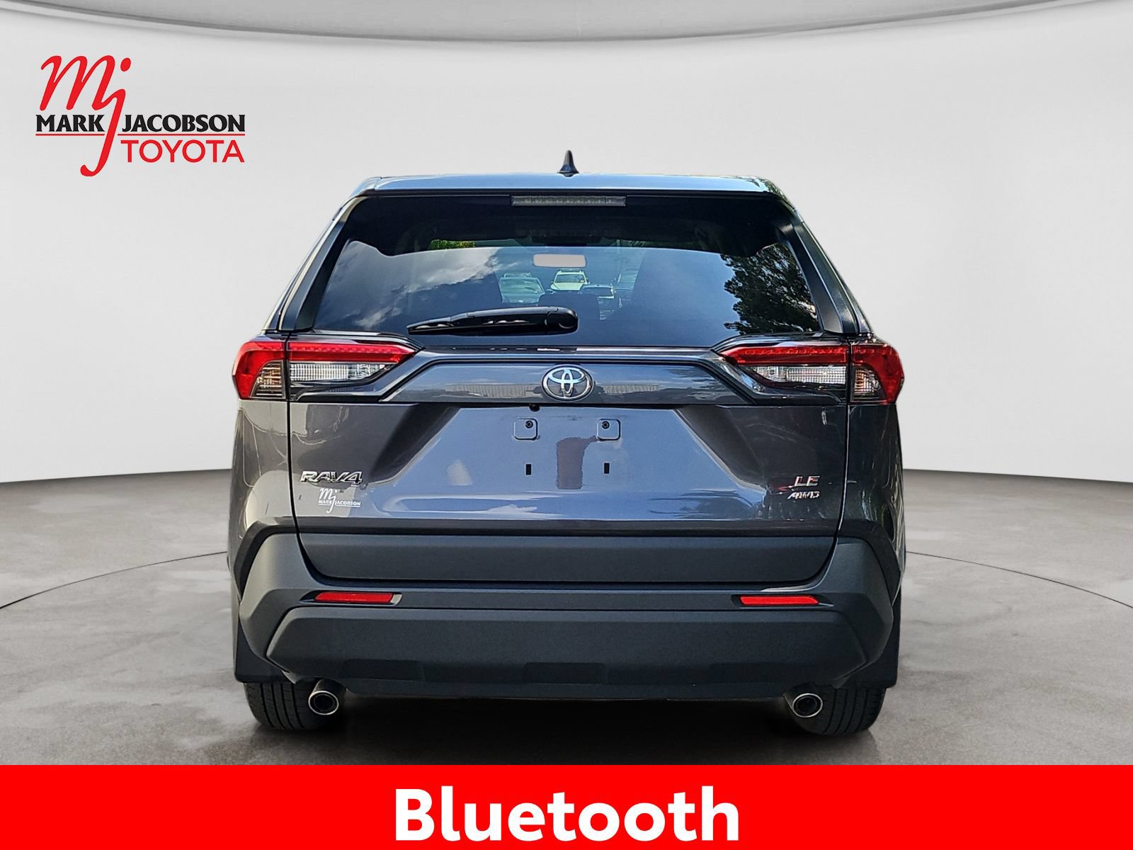 Used 2025 Toyota RAV4 LE AWD/4WD image 11