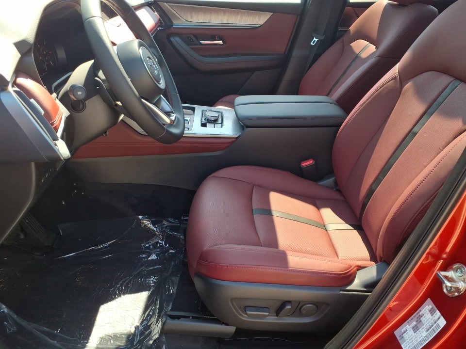 New 2025 MAZDA CX-70 Plug-In Hybrid w/ Premium Plus image 11