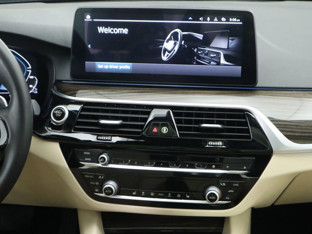 Used 2021 BMW 530e xDrive 530e iPerformance w/ Convenience Package image 14