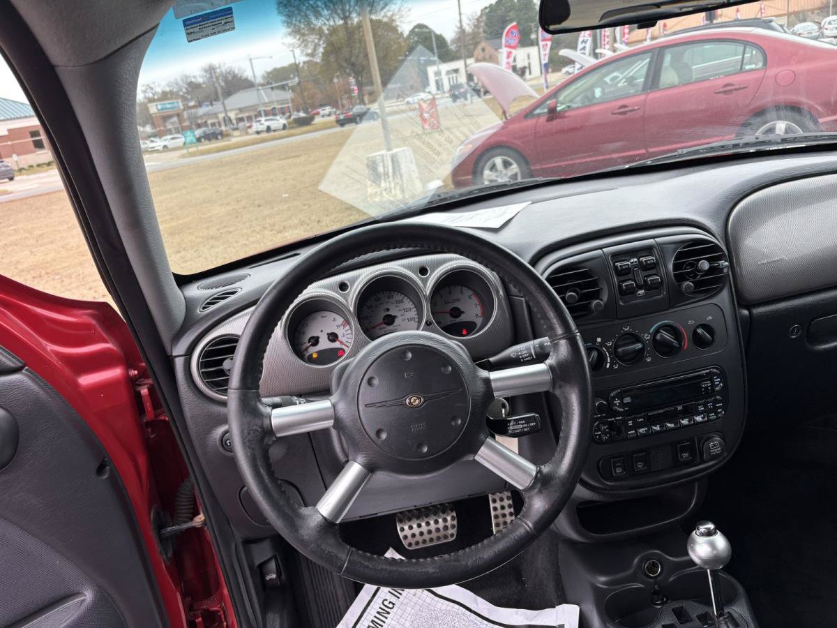 Used 2004 Chrysler PT Cruiser GT FWD image 12