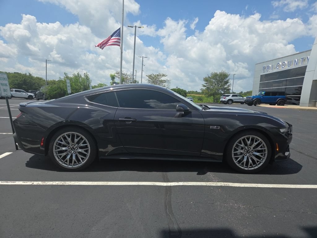 Used 2024 Ford Mustang GT Premium RWD image 6