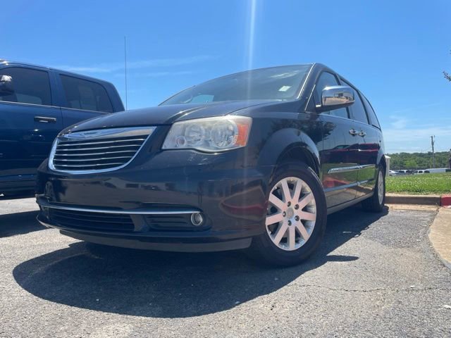 Used 2012 Chrysler Town & Country Touring-L w/ Entertainment Group #2 FWD image 1