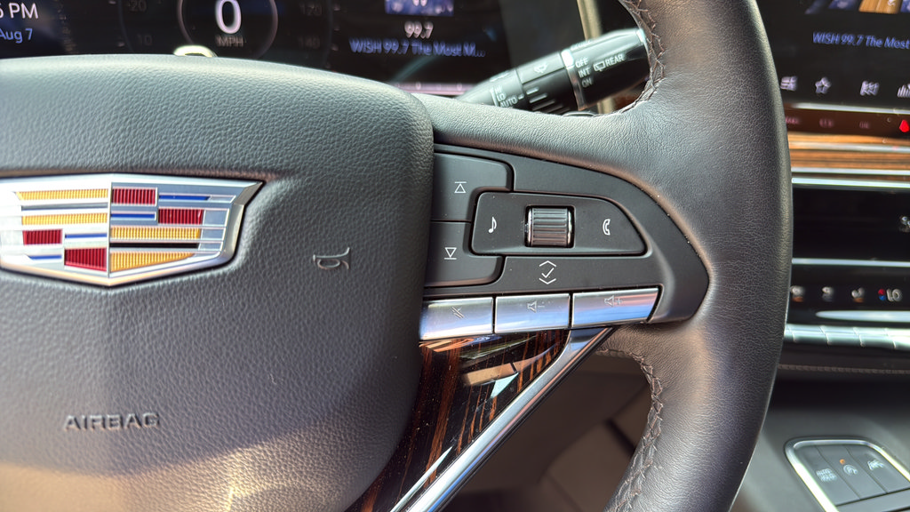 Certified 2024 Cadillac Escalade Premium Luxury w/ LPO, Floor Liner Package AWD/4WD image 39