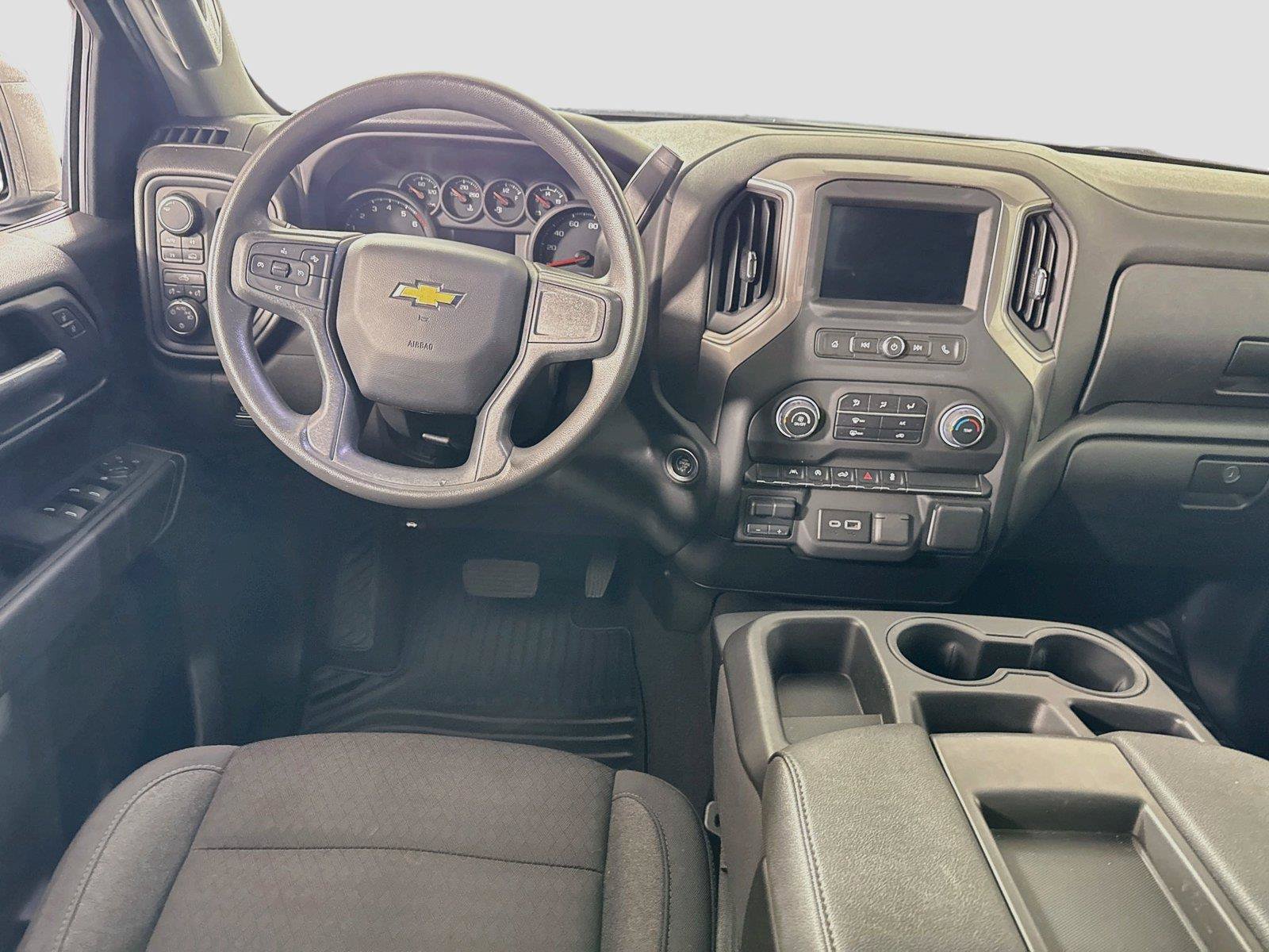 Used 2024 Chevrolet Silverado 1500 Custom AWD/4WD image 2