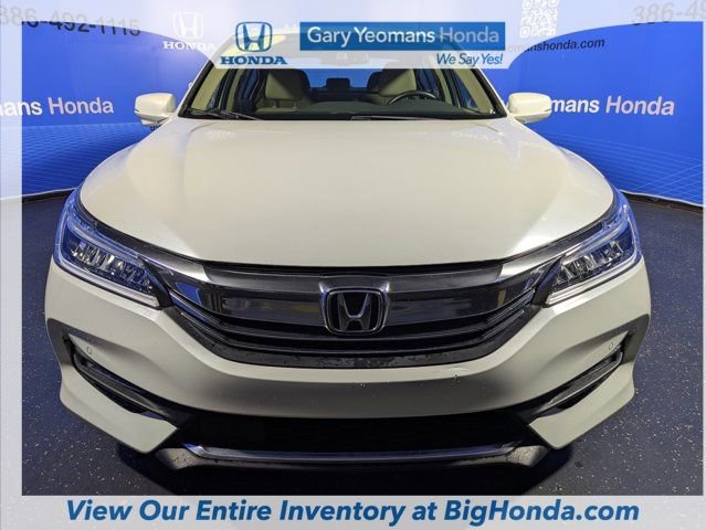 Used 2017 Honda Accord Touring image 10