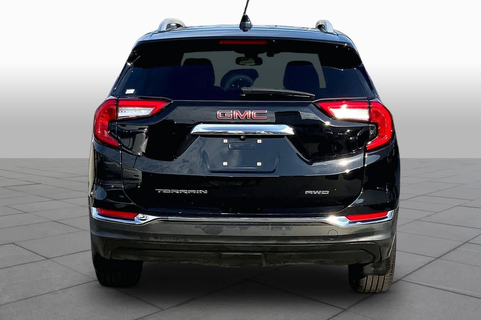 Certified 2022 GMC Terrain SLT AWD/4WD image 5