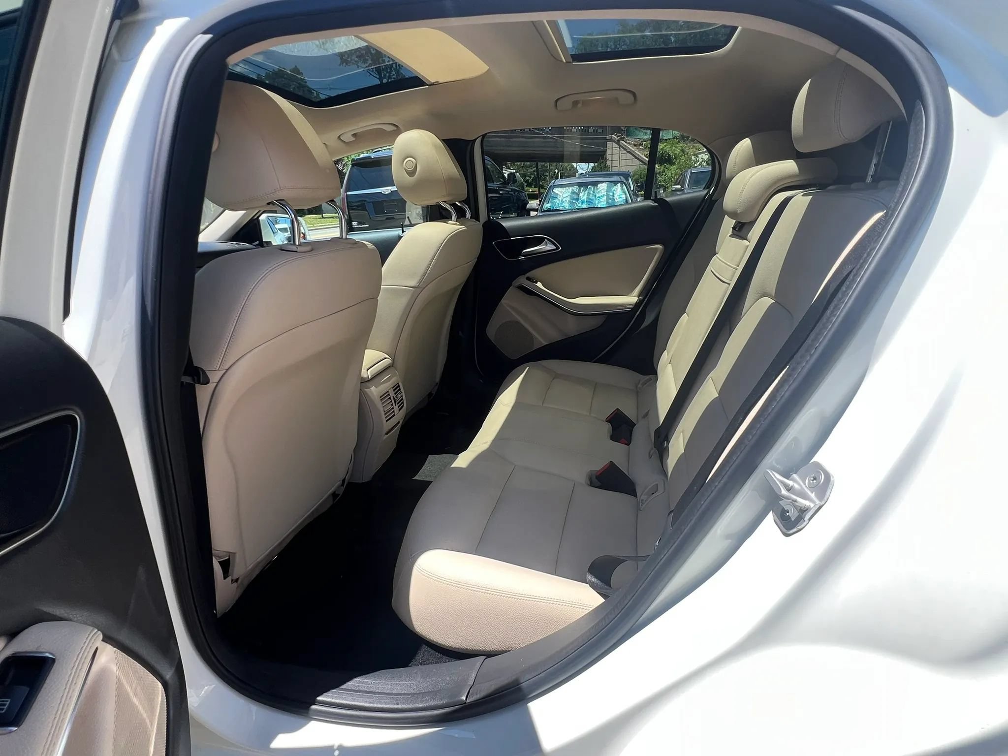 Used 2017 Mercedes-Benz GLA 250 4MATIC w/ Premium Package image 29