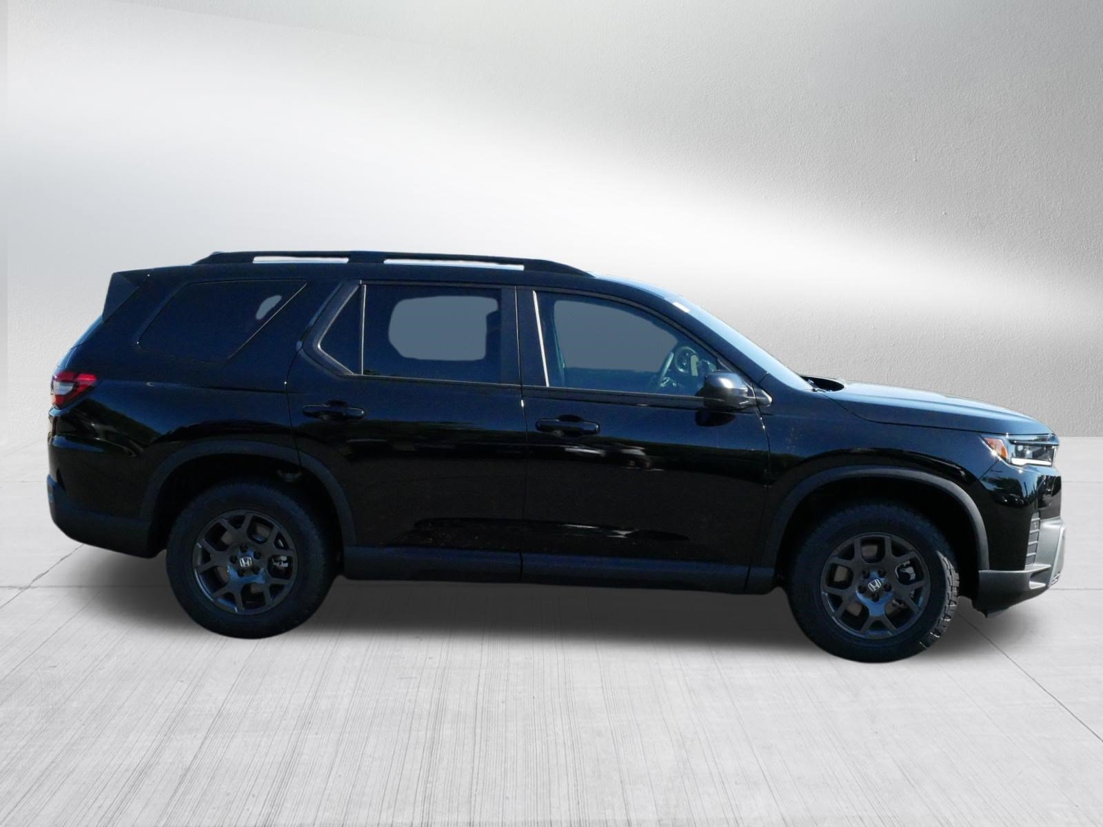 Certified 2026 Honda Pilot TrailSport image 8