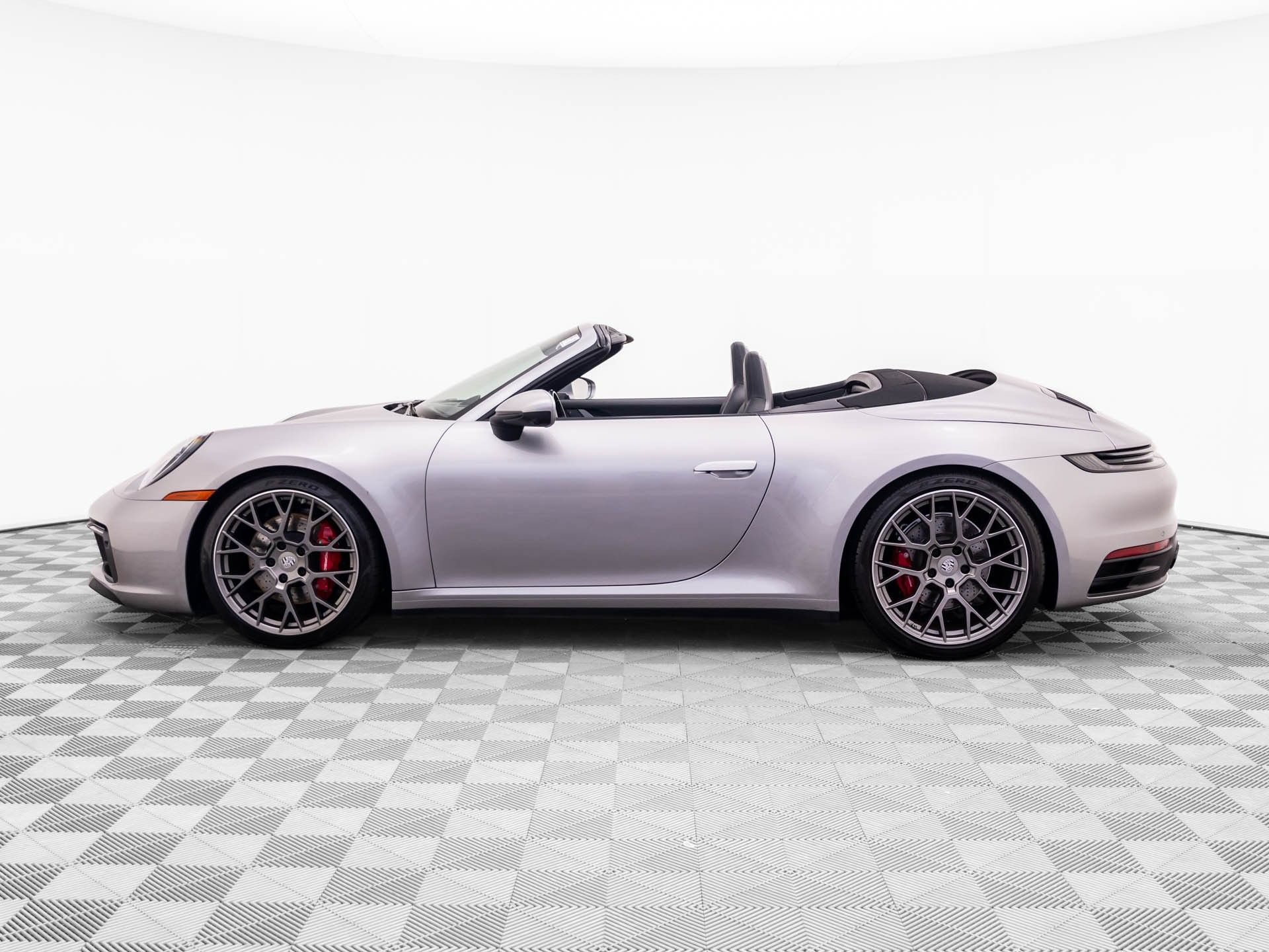 Used 2022 Porsche 911 Carrera 4S AWD/4WD image 2
