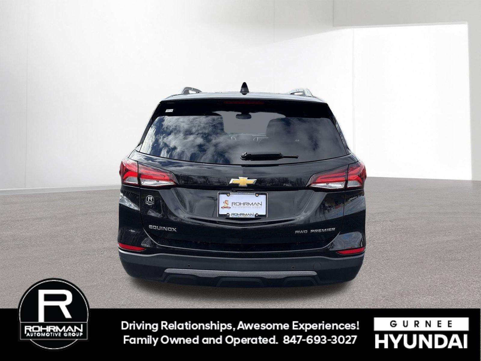 Used 2023 Chevrolet Equinox Premier AWD/4WD image 9