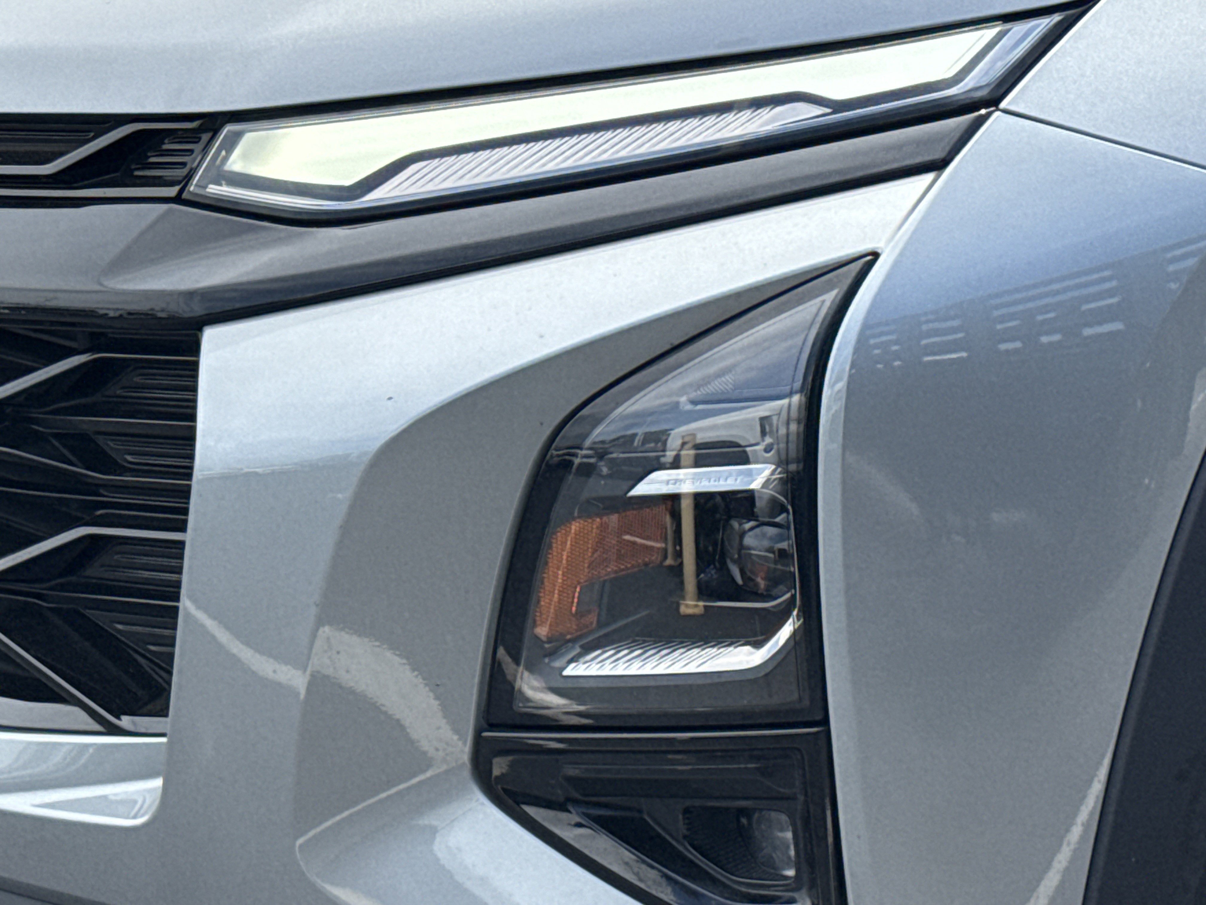 Used 2025 Chevrolet Equinox RS w/ Safety and Technology Package FWD image 6