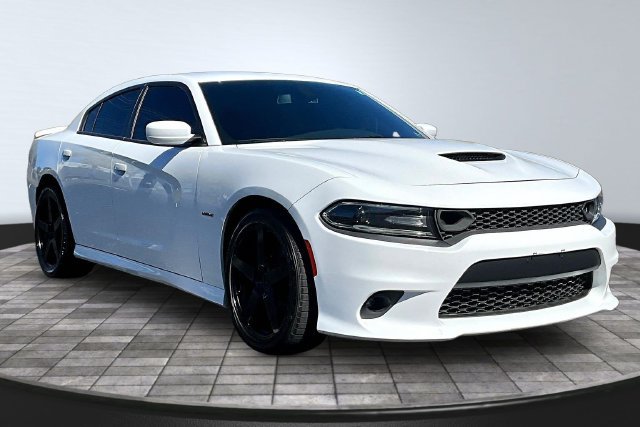 Used 2019 Dodge Charger R/T RWD image 3