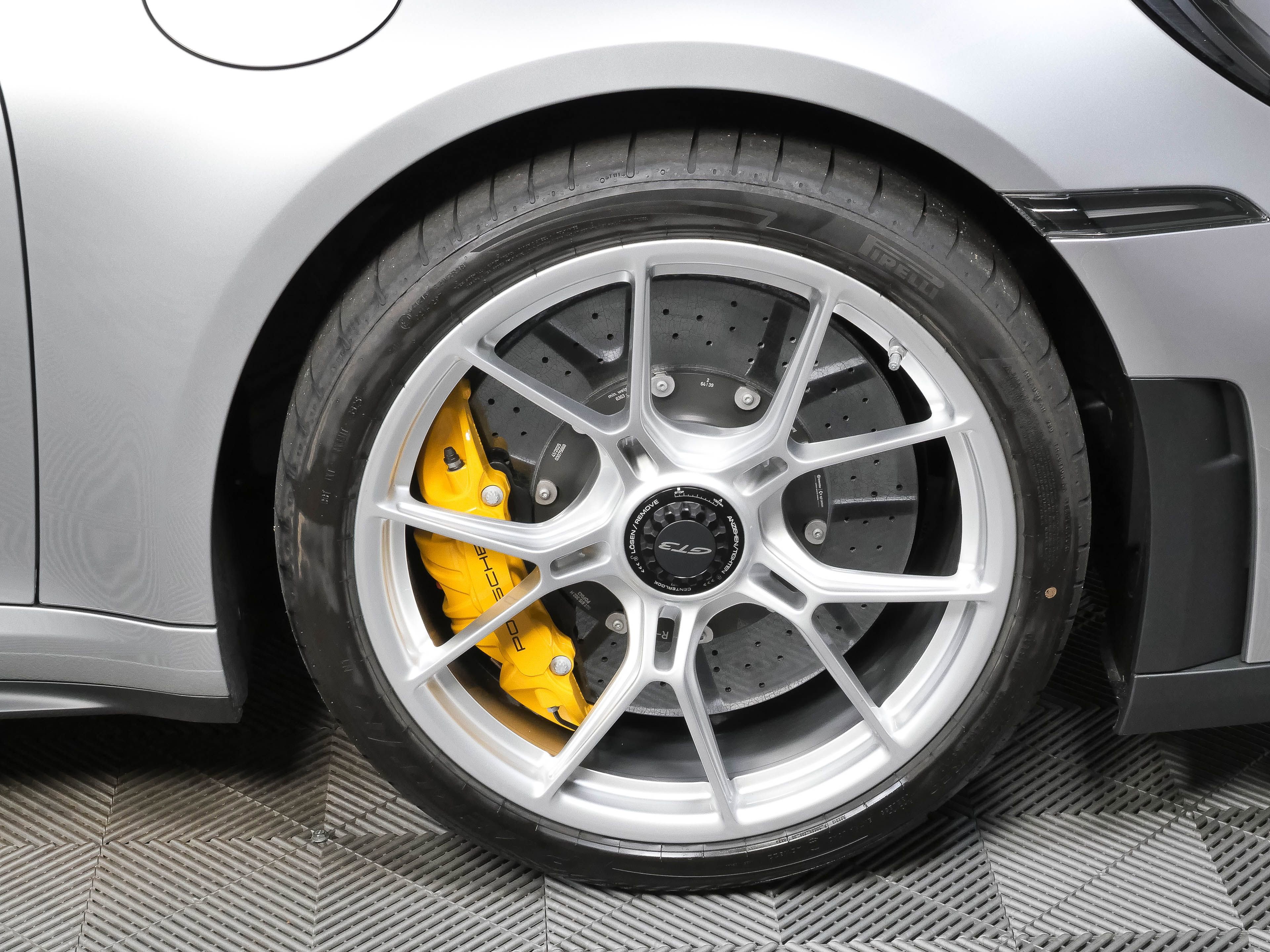 Certified 2026 Porsche 911 GT3 RWD image 33