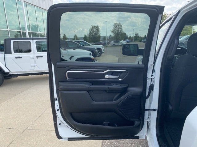 New 2026 RAM 1500 4x4 Crew Cab image 27