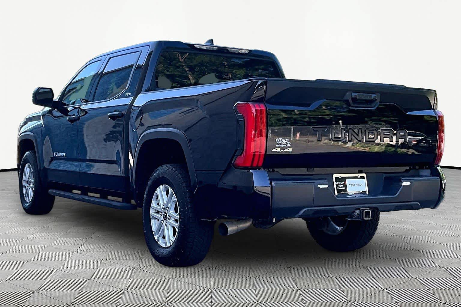 Used 2024 Toyota Tundra SR5 AWD/4WD image 12