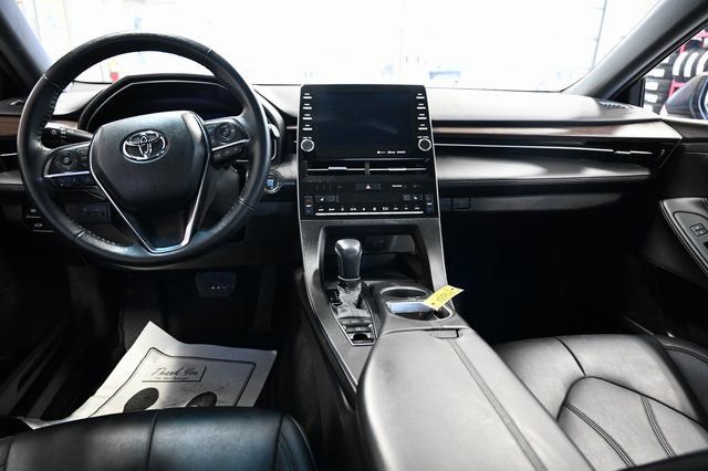 Used 2022 Toyota Avalon XLE image 13
