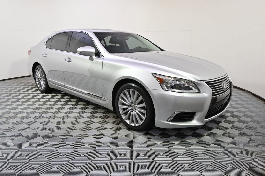 Used 2013 Lexus LS 460 AWD w/ Comfort Pkg image 8