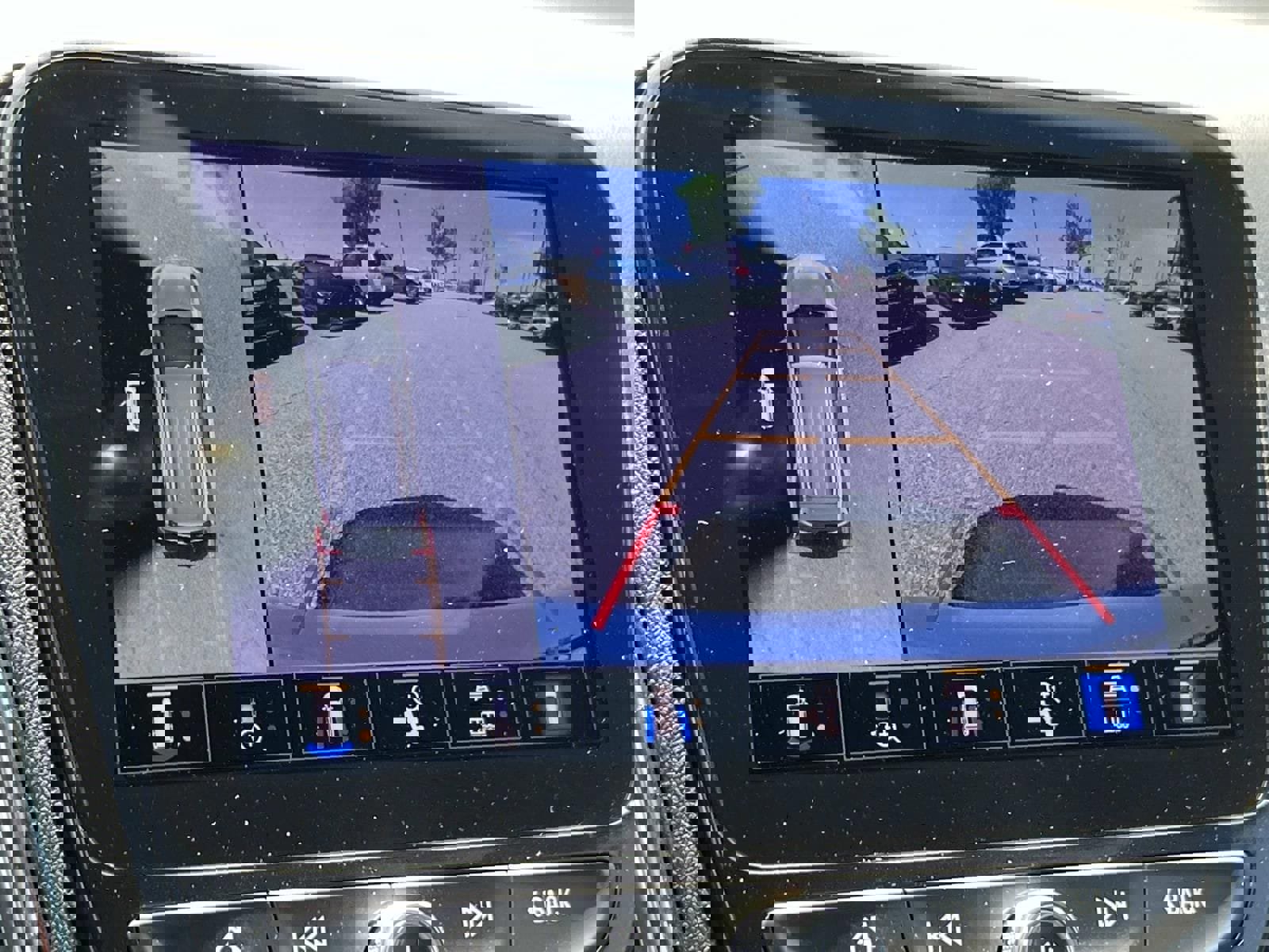 Used 2022 Chevrolet Equinox Premier image 32