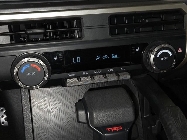 Used 2025 Toyota Tacoma TRD Sport AWD/4WD image 18