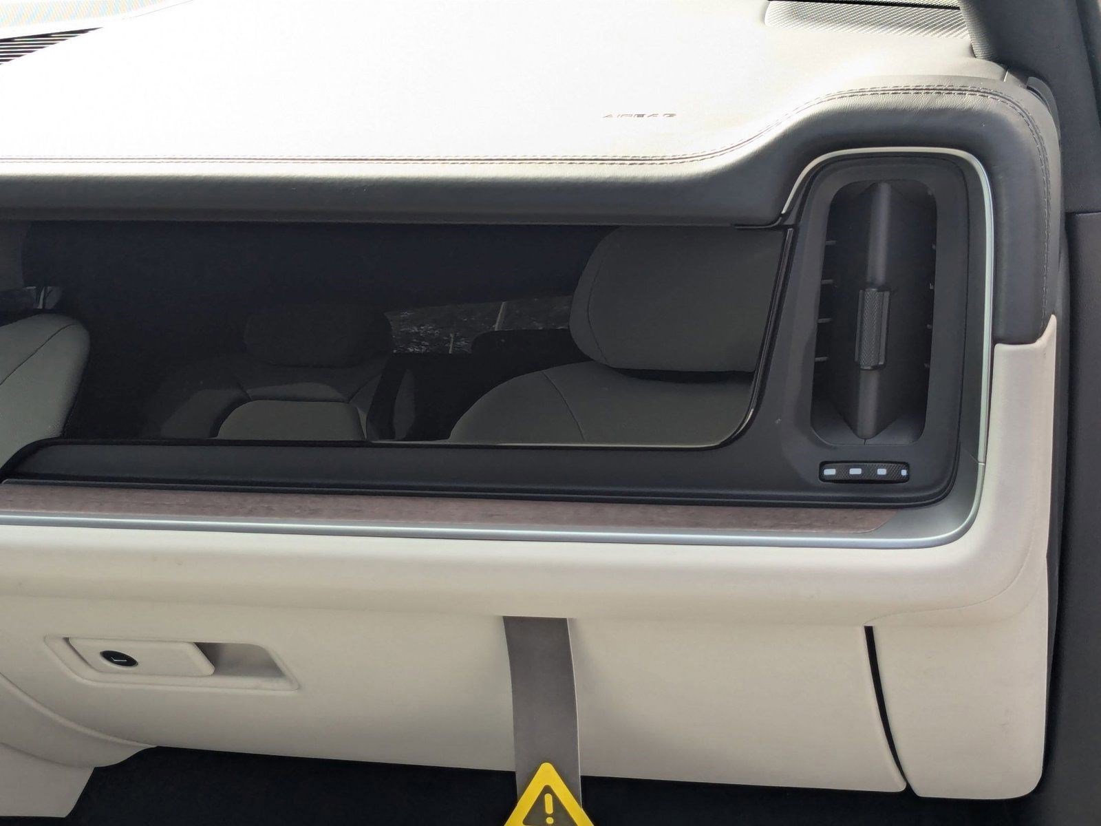 Certified 2025 Porsche Cayenne image 19