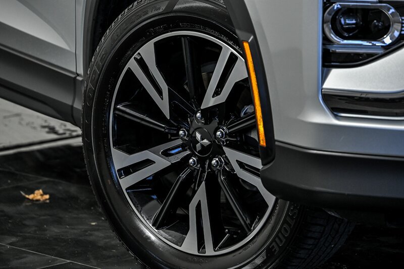 Used 2023 Mitsubishi Eclipse Cross SE AWD/4WD image 3