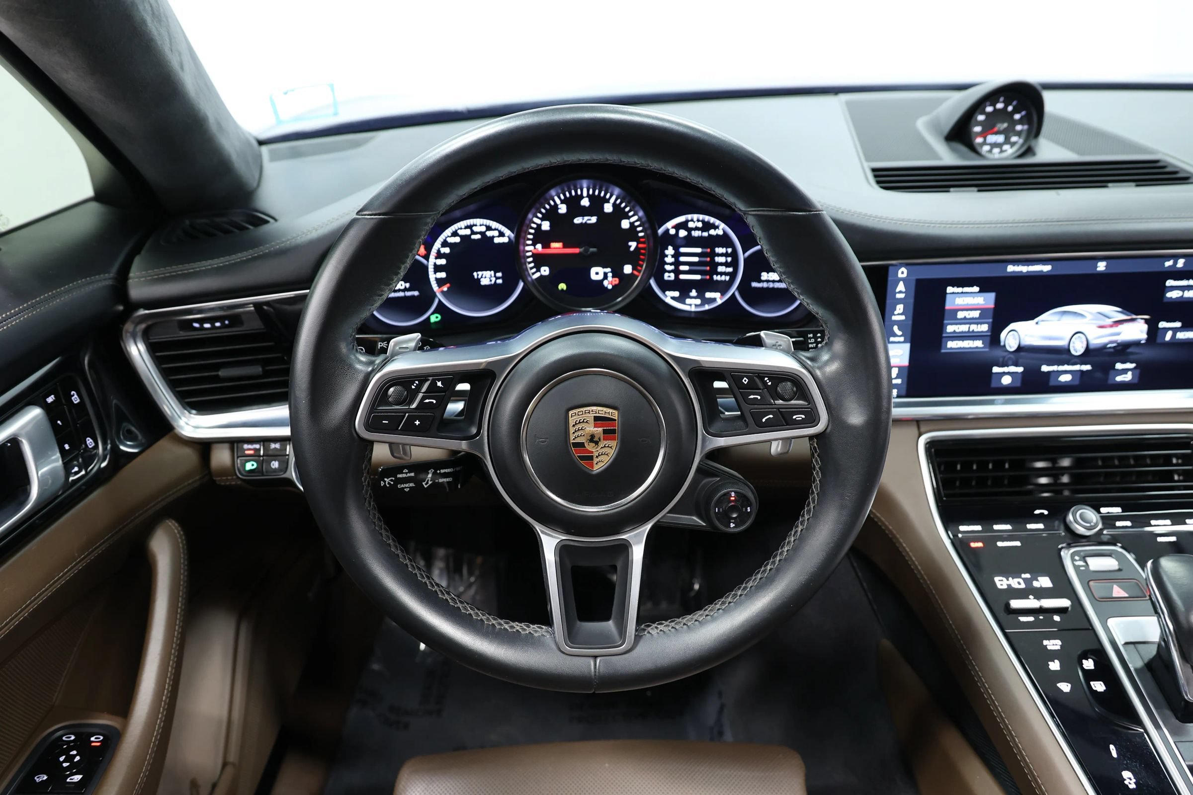 Used 2020 Porsche Panamera GTS w/ Premium Package Plus AWD/4WD image 24
