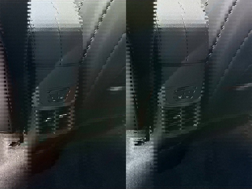 New 2026 GMC Terrain AT4 w/ Convenience Package III image 19