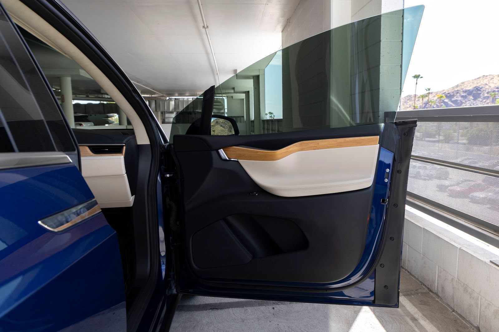 Used 2018 Tesla Model X 100D AWD/4WD image 24