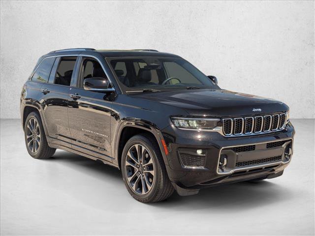 Used 2023 Jeep Grand Cherokee Overland AWD/4WD image 3
