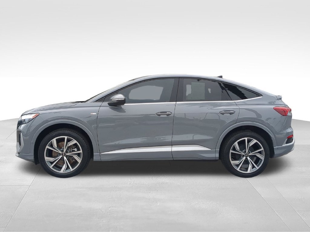 Used 2024 Audi Q4 e-tron Premium Plus AWD/4WD image 5