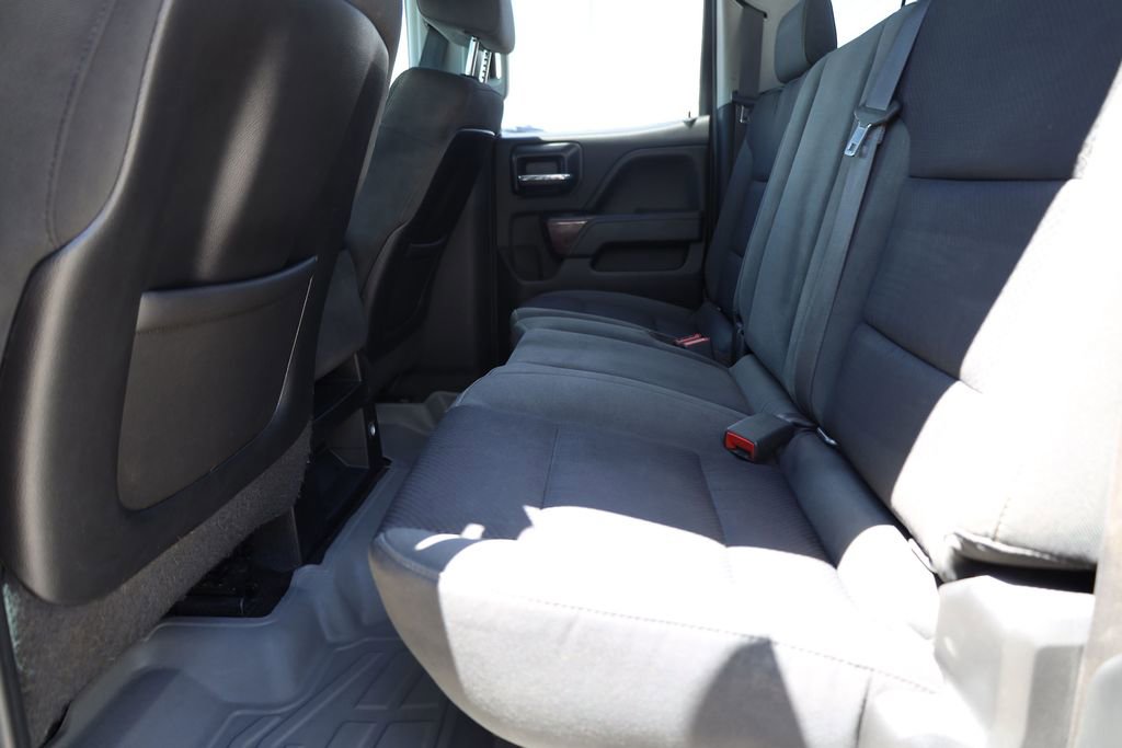 Used 2015 GMC Sierra 2500 SLE w/ SLE Preferred Package AWD/4WD image 18