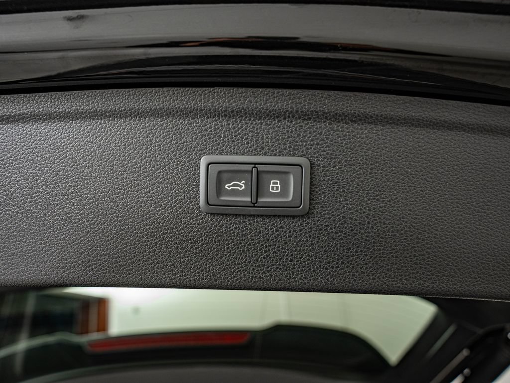 Used 2023 Audi Q5 2.0T Premium Plus w/ Premium Plus Package AWD/4WD image 39